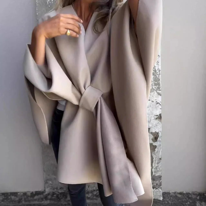 LuxeCloud Wrap – Cozy Elegance for Any Occasion!